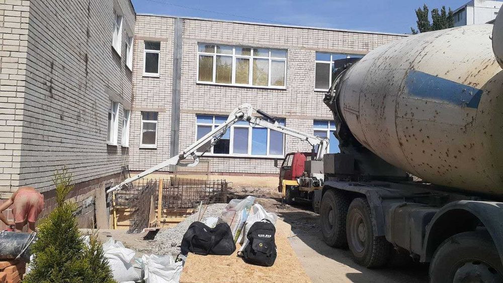 Промислова підлога, Стяжка, Топінг