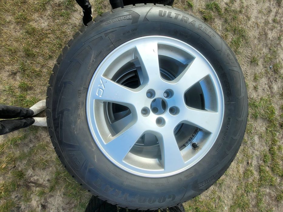 1) 225/60 R17 114,3  2) 235/65 R17  5,108