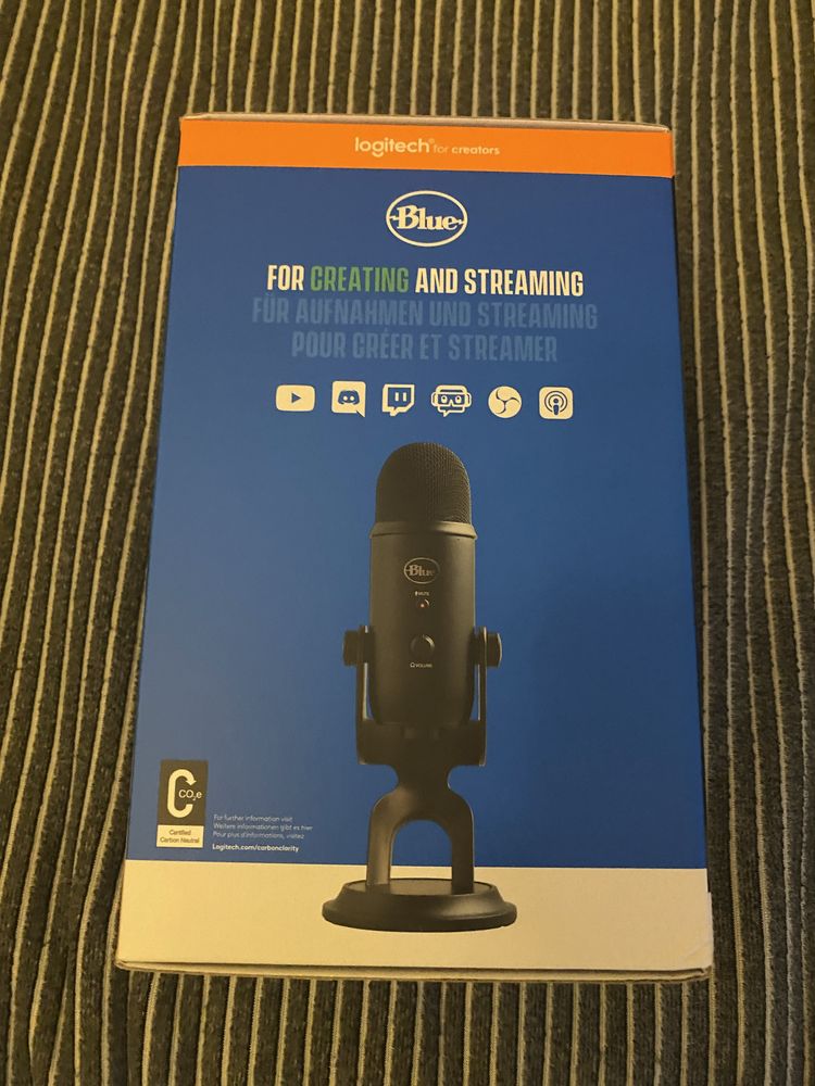 Logitech BLUE YETI Premium Microphone - NOVO