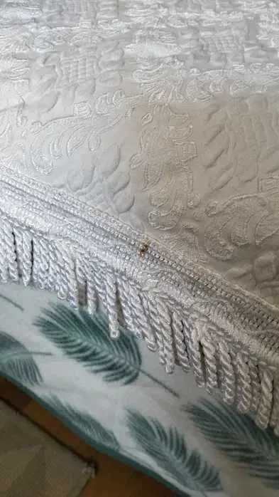 Colcha casal vintage, tem cerca de 50 anos