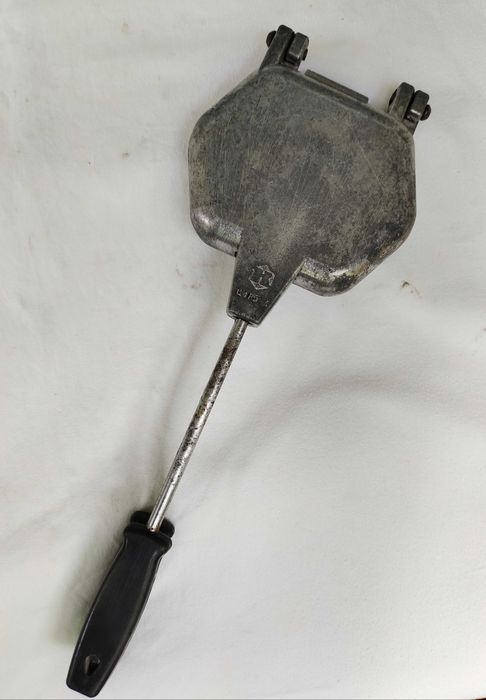 Горішниця радянська орешница форма для випічки горішків під начинку