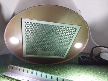 Klarstein Beretta, okap kuchenny wyspowy, Ø 35 cm, LED, 650 m³/h, kolo