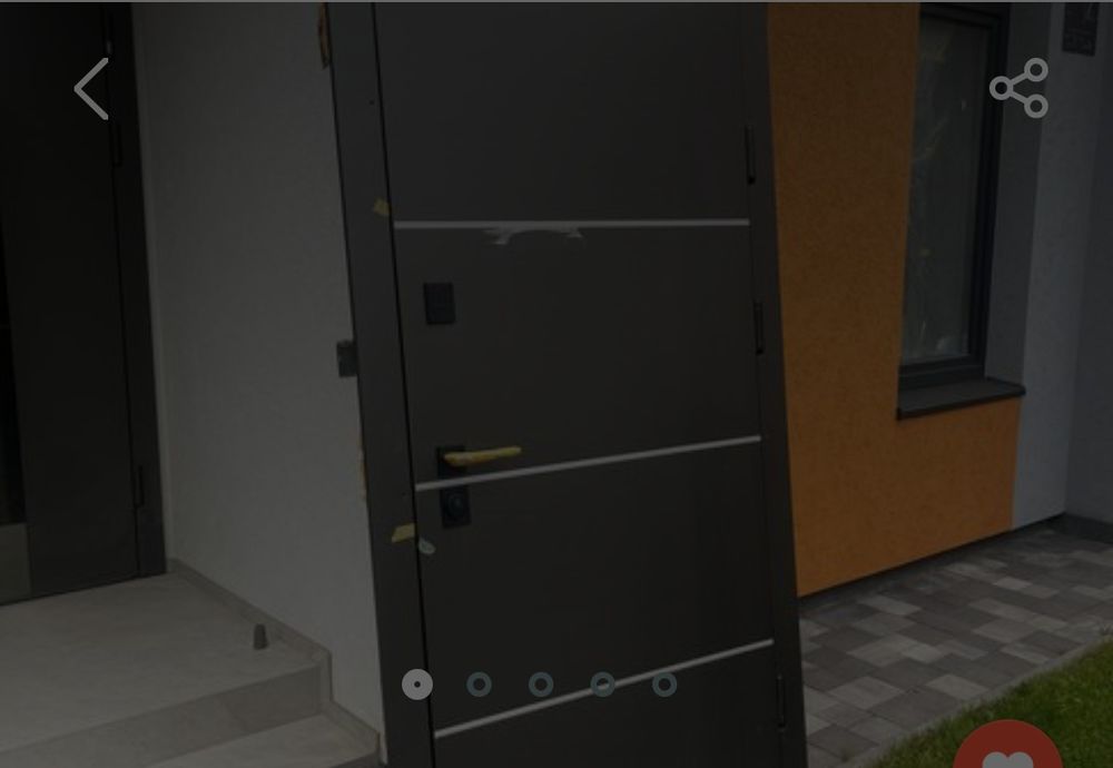 Вхідні двері металеві