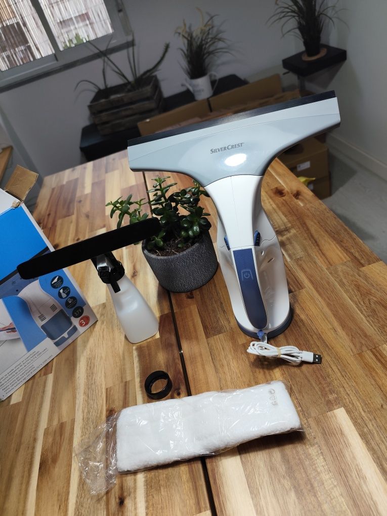 Máquina limpeza vidros a bateria nova ler anuncio
