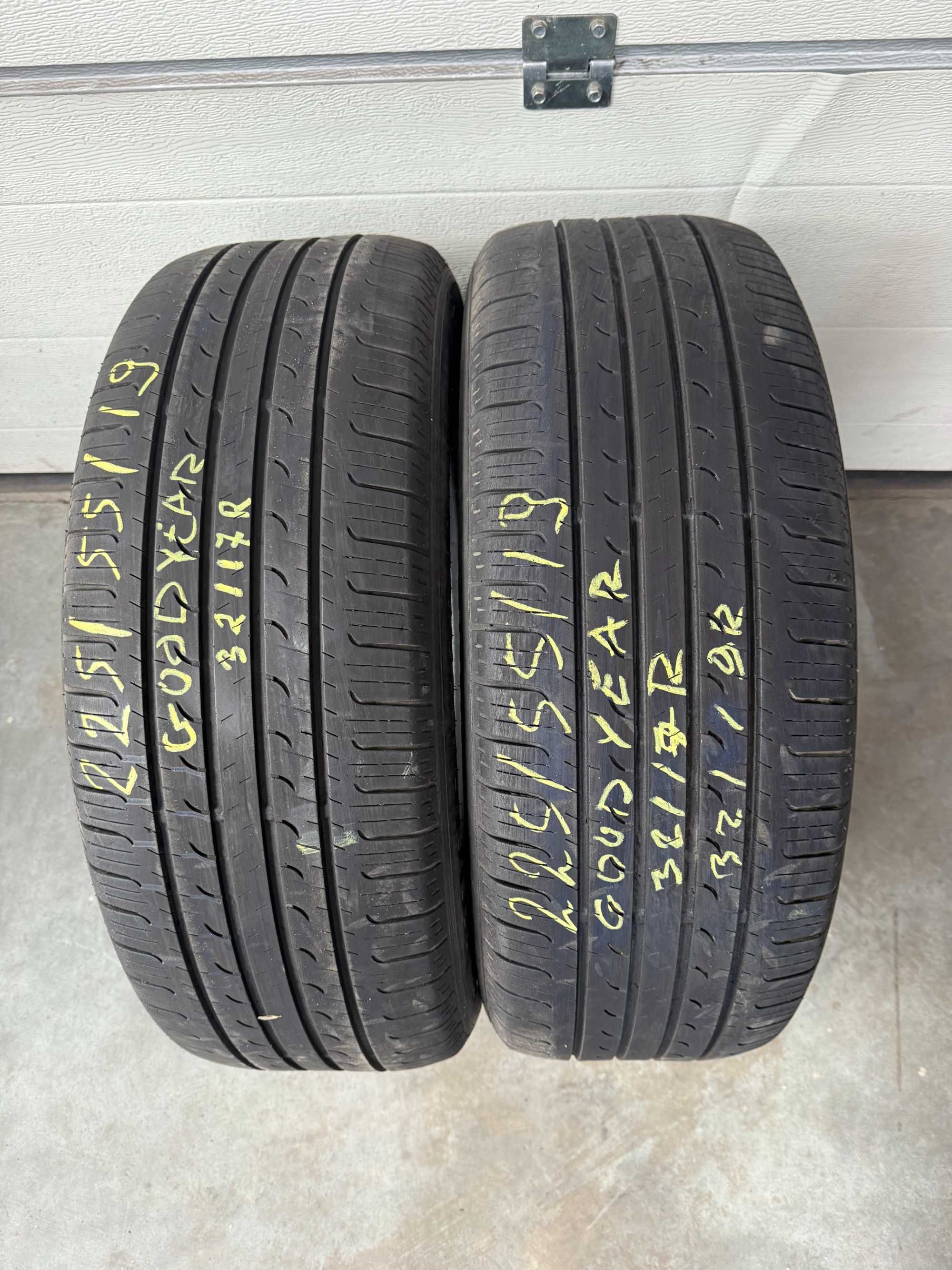 225/55R19 Goodyear Efficient Grip 99V