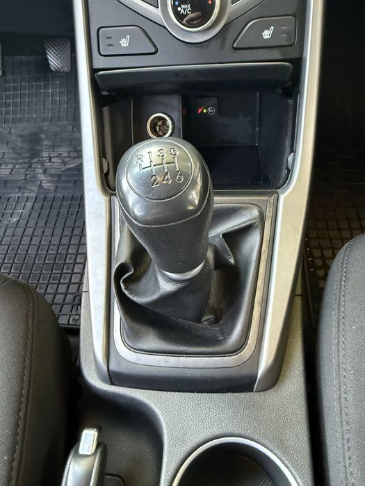 Hyundai  Elantra GLS
