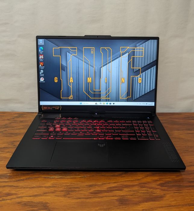 Asus tuf A17 rtx4050 Ryzen 9 7940hs