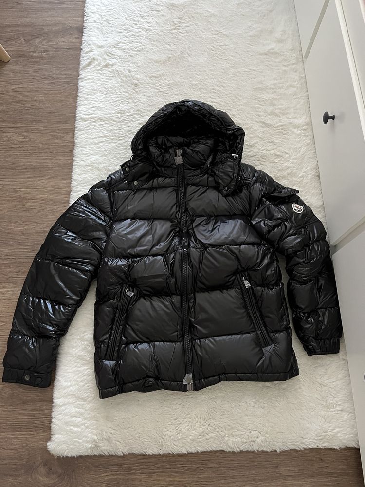 moncler maya jacket black