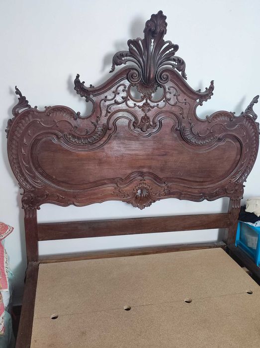 Quarto de madeira maciça completo