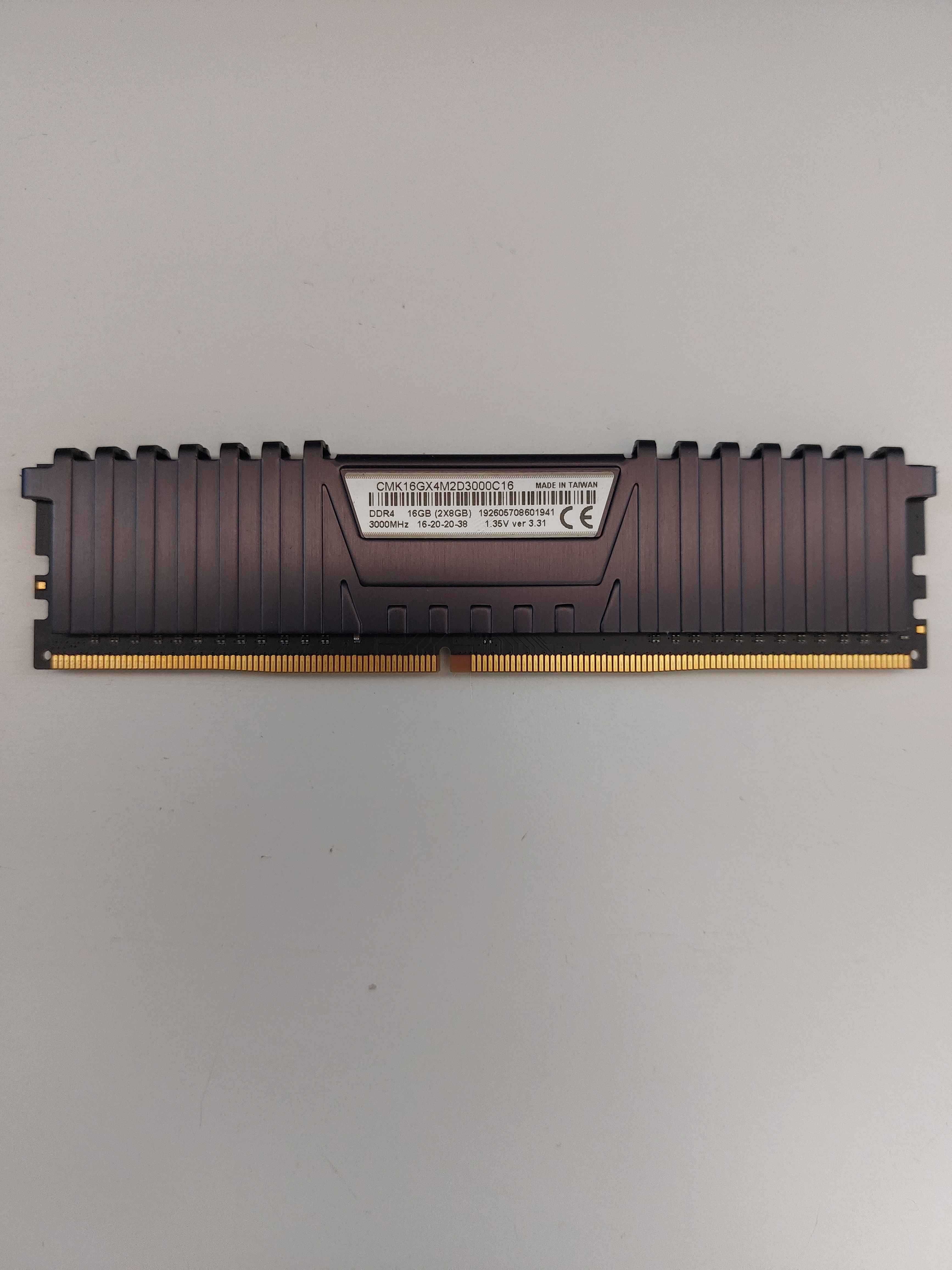 Memória RAM Corsair Vengeance LPX (2x8GB) - CMK16GX4M2C3000C16 [Usado]