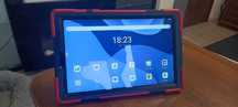 Tablet lenovo tbx306x z pancerną obudową