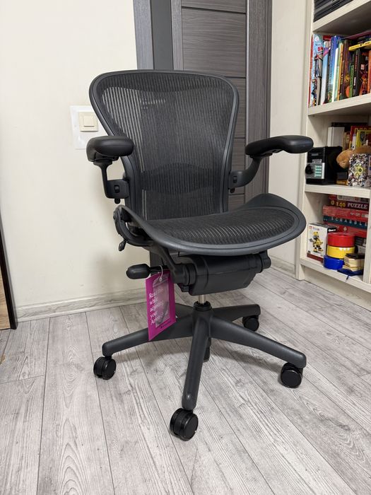 Herman Miller Aeron, Size B (нове крісло, refubrished)