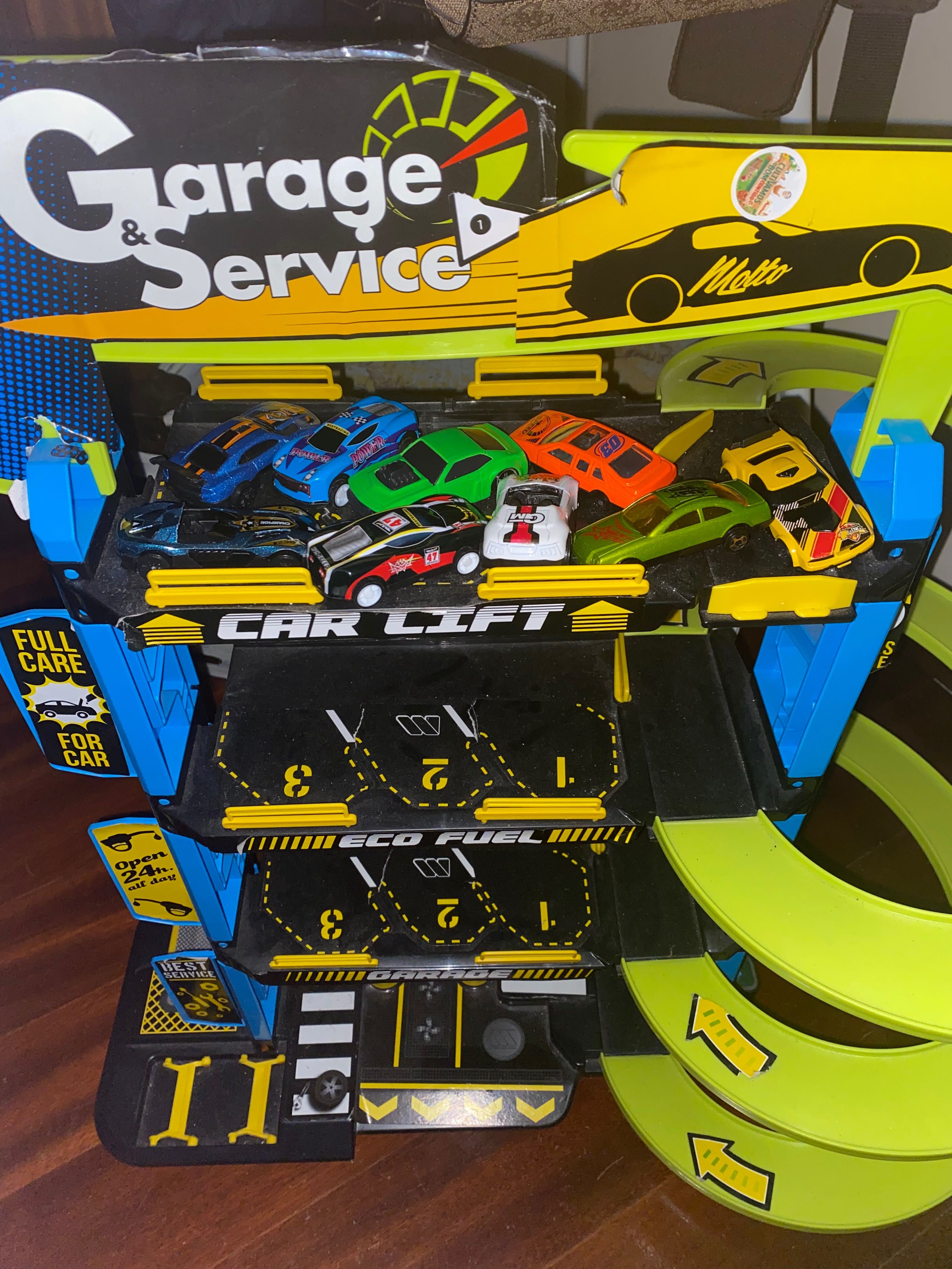 Pista de carros marca Molto
