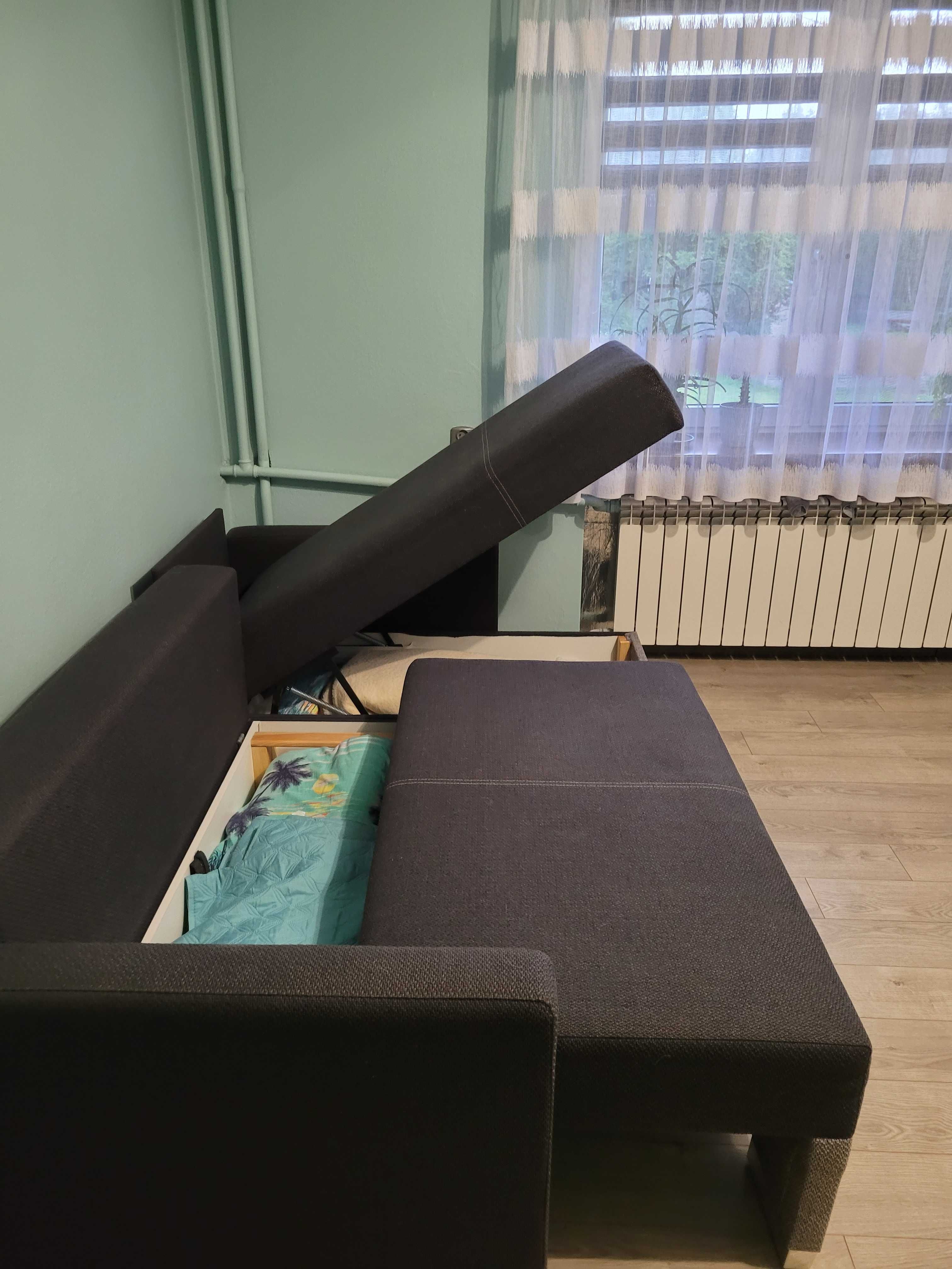 Narożnik z funkcją spania. Jak nowy.