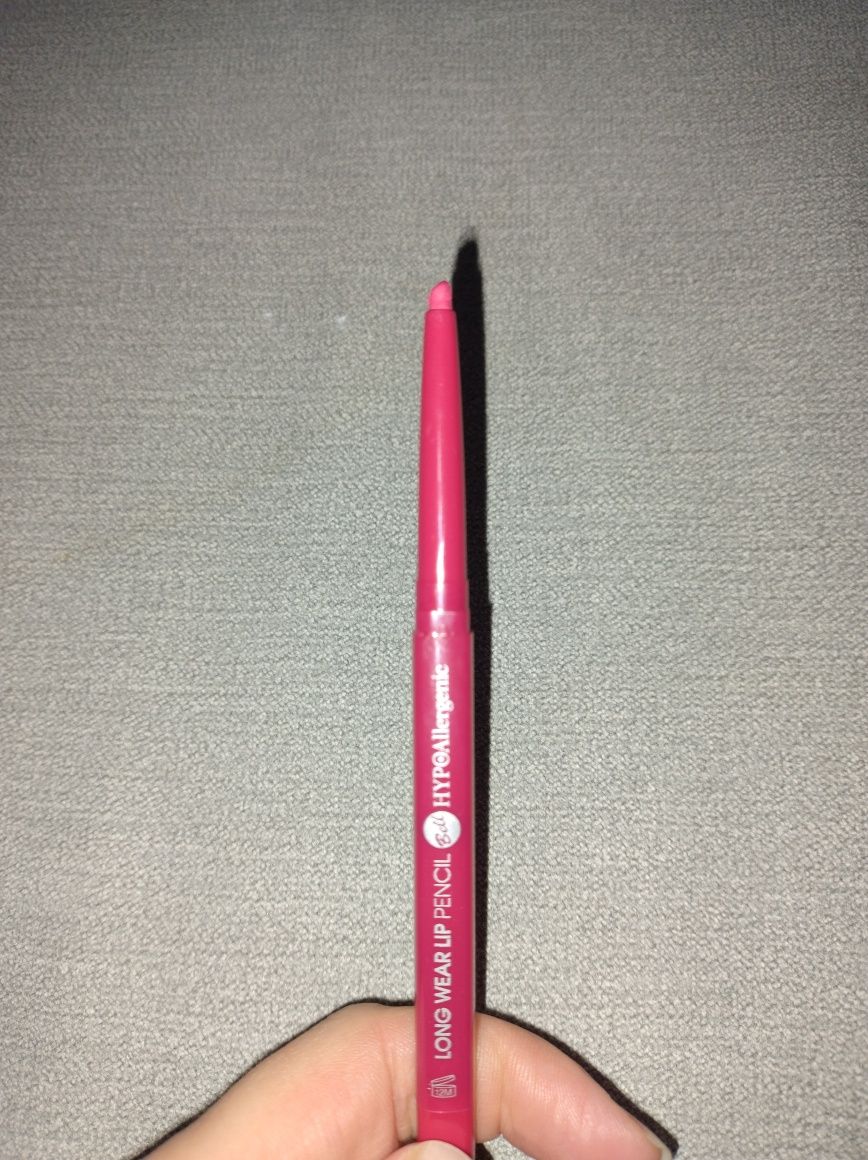 Kredka do ust marki Bell, nr.5 Fuchsia
