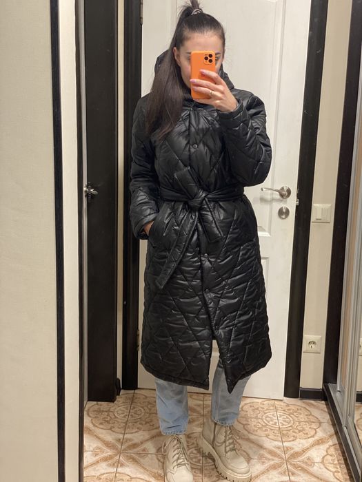 Пальто тепле стьобане з поясом еврозима чорне куртка з капюшоном