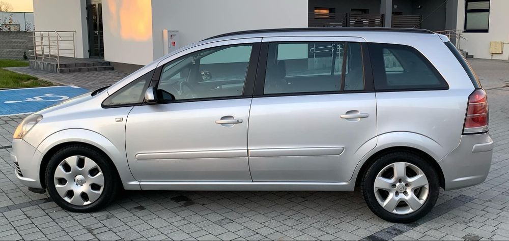 Opel Zafira B 1.9CDTi bardzo ładny stan! 6 biegów-7 osób! Zamiana