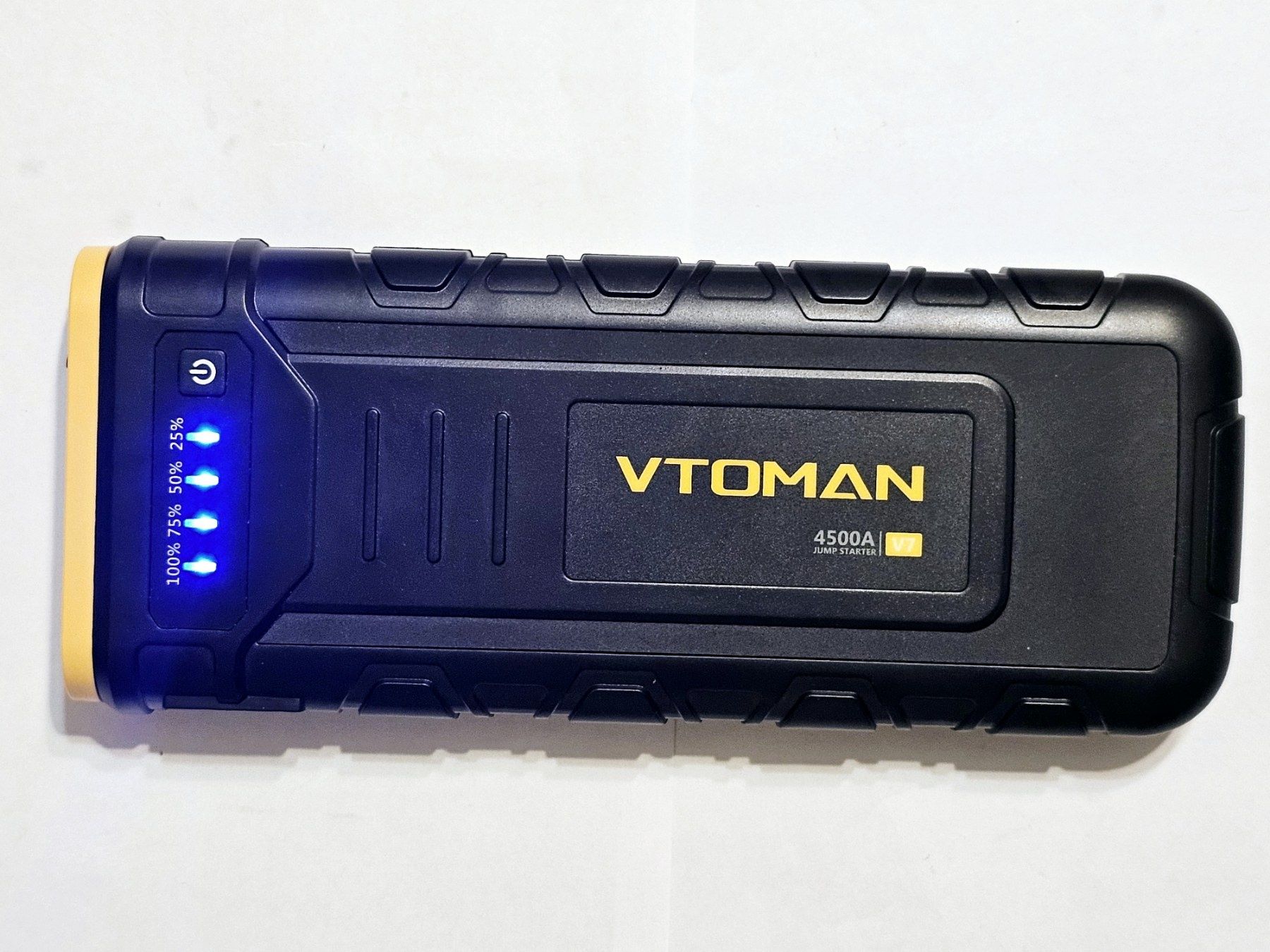 Автомобільний пусковий стартер 4500А  VTOMAN V7