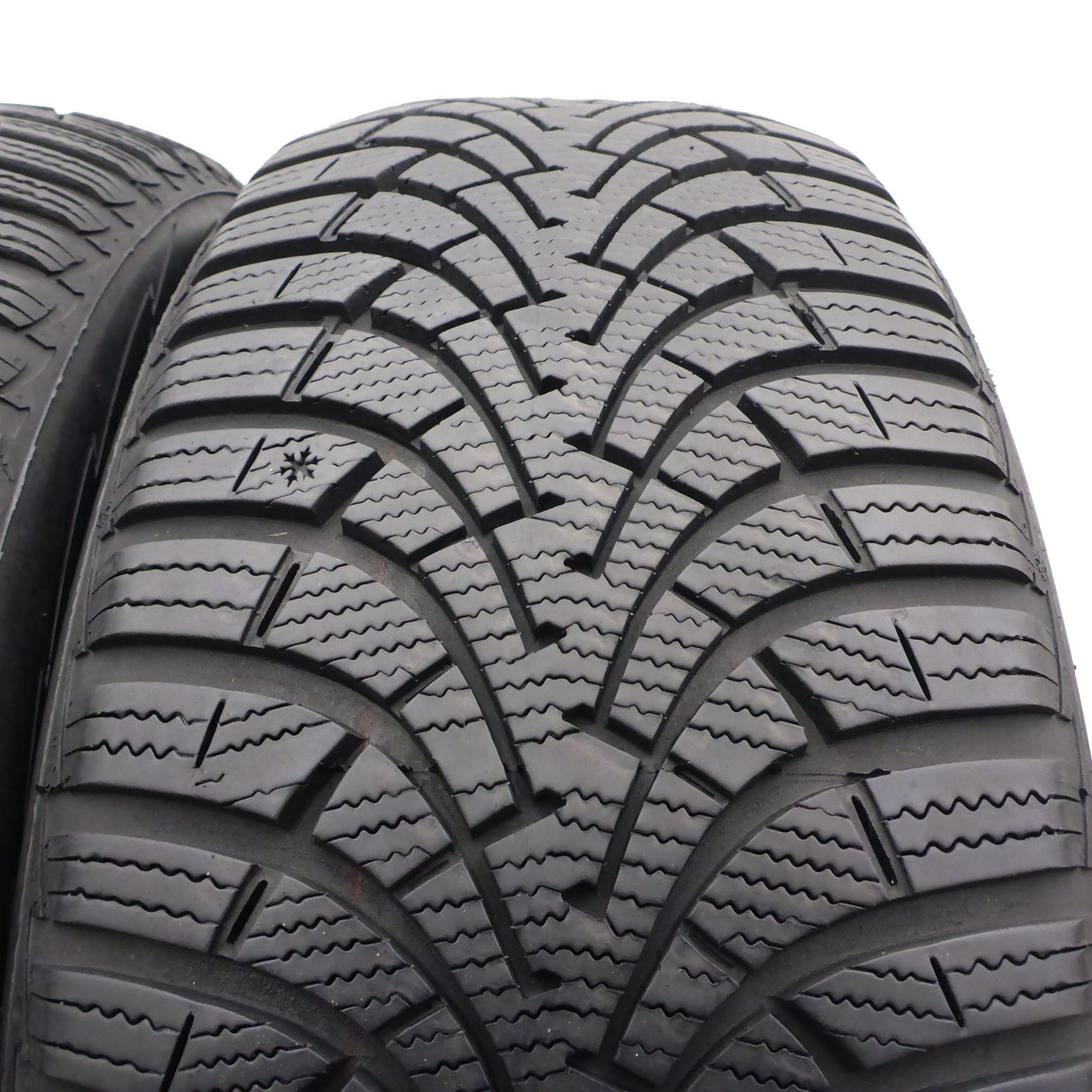 205/55/16 Goodyear 205/55R16 94H XL UltraGrip 9 Zima 2016 5,8-7mm