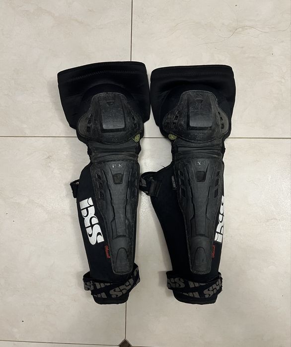 Мотонаколінники IXS Assault, L, унісекс