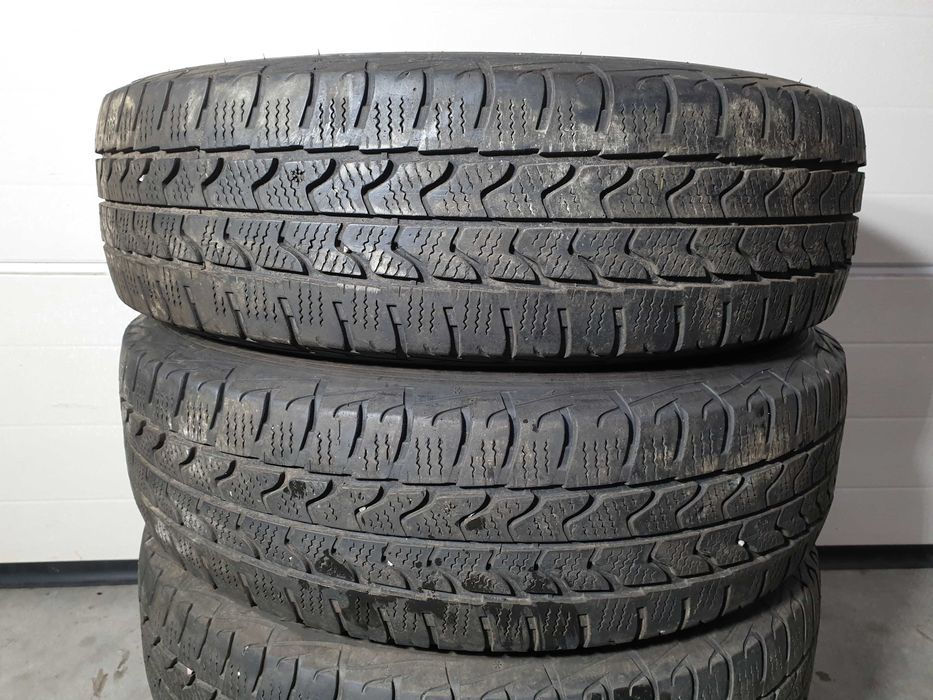 4szt. 205/75/16C 110/108R Goodyear UltraGrip Cargo 6mm 2022r [ 11059 ]