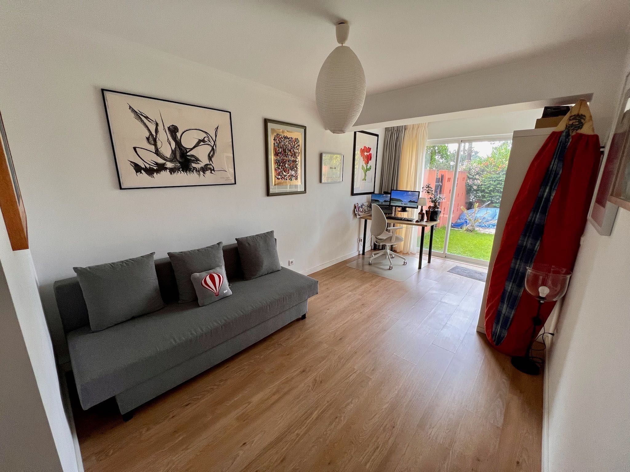 Apartamento T2, com jardins, na Herdade da Aroeira.