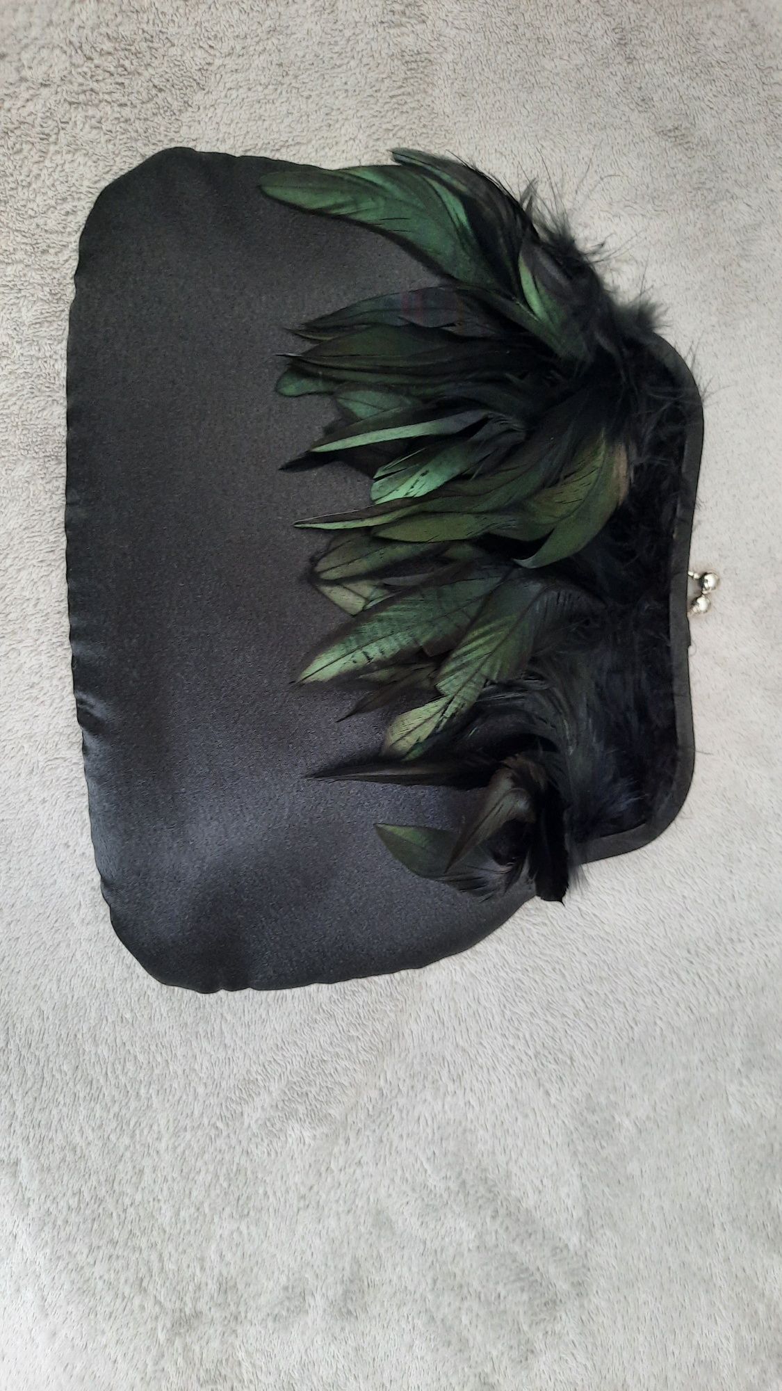 Bolsa com penas Parfois