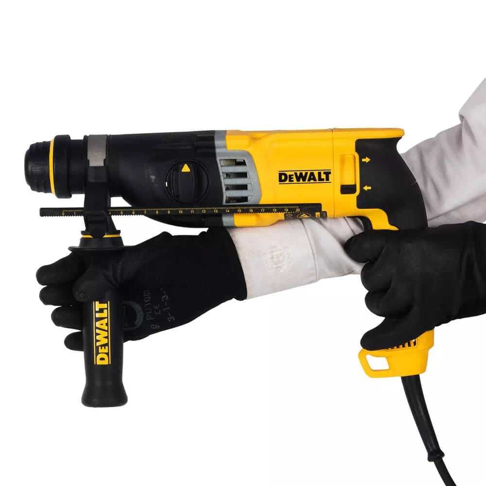 DeWALT D25143K Перфоратор мережевий SDS-Plus 3.2 Дж \900 Вт\ гарантiя