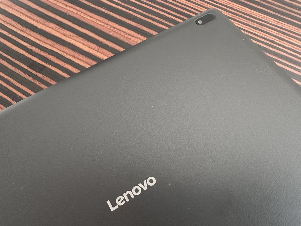 Lenovo tab e10 preto