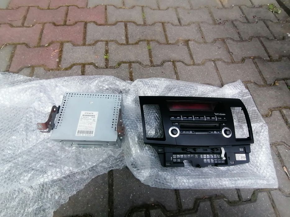Radio oryginalne mitshubisi lancer