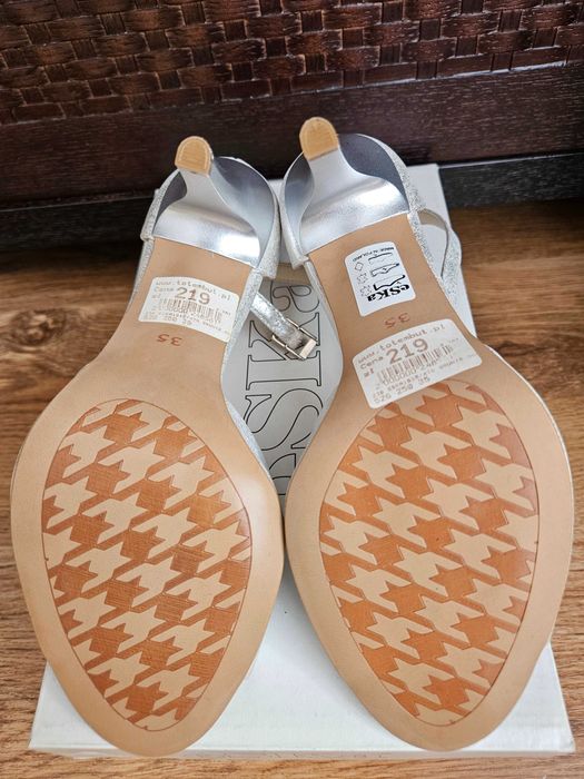 Buty na szpilce, nowe, rozmiar 35.