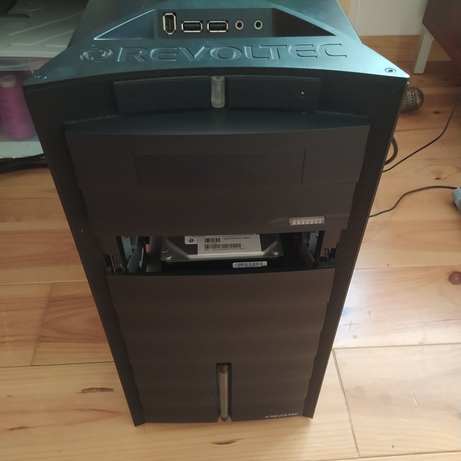 Desktop AMD Phenom II + Monitor + Acessórios