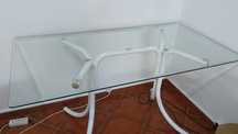 Mesa grande de vidro