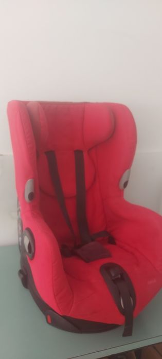 Vendo cadeirinha para o carro rotativa  tudo ok