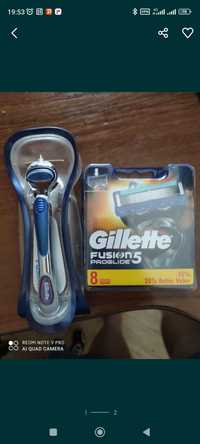 Сменные картриджи для бритья (лезвия) мужские Gillette Fusion5 ProGlid