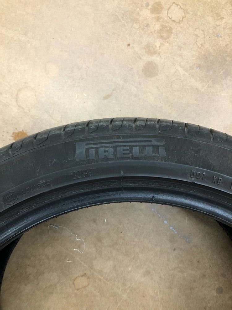 Літні шини PIRELLI 245x40 R18 / SYRON 245x40 R18