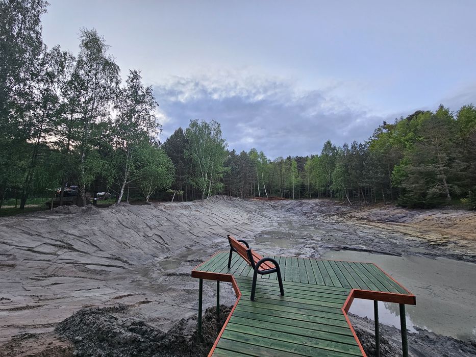Usługi koparką gąsienicowa ,koparką-koparko ładowarka,wykopy ,kopanie