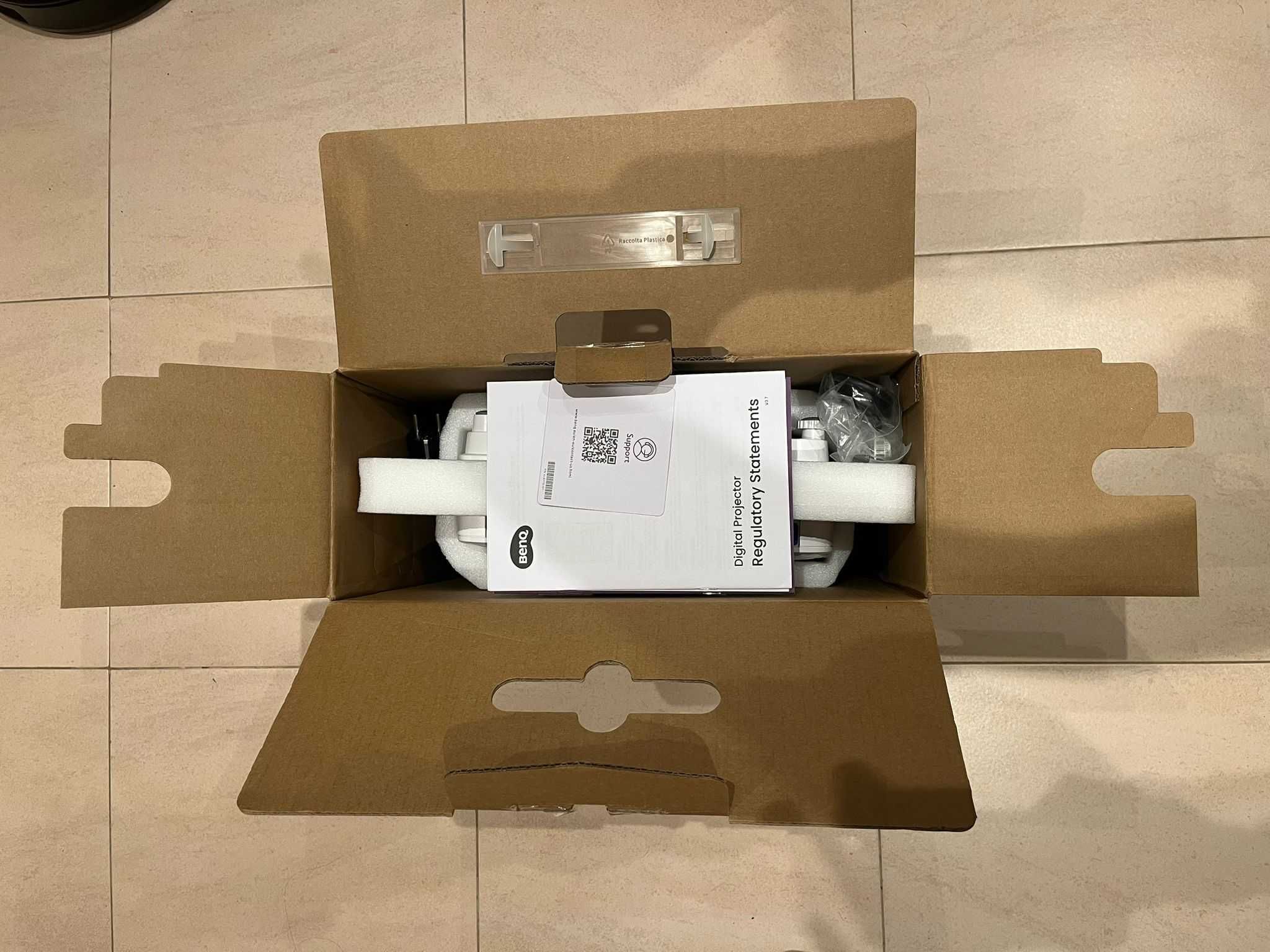 [NOVO] Projetor BENQ MH733