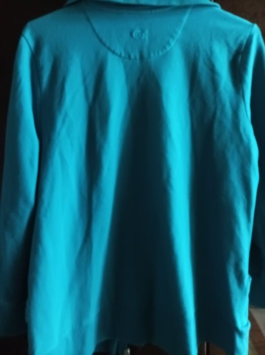 Новая спортивная кофта