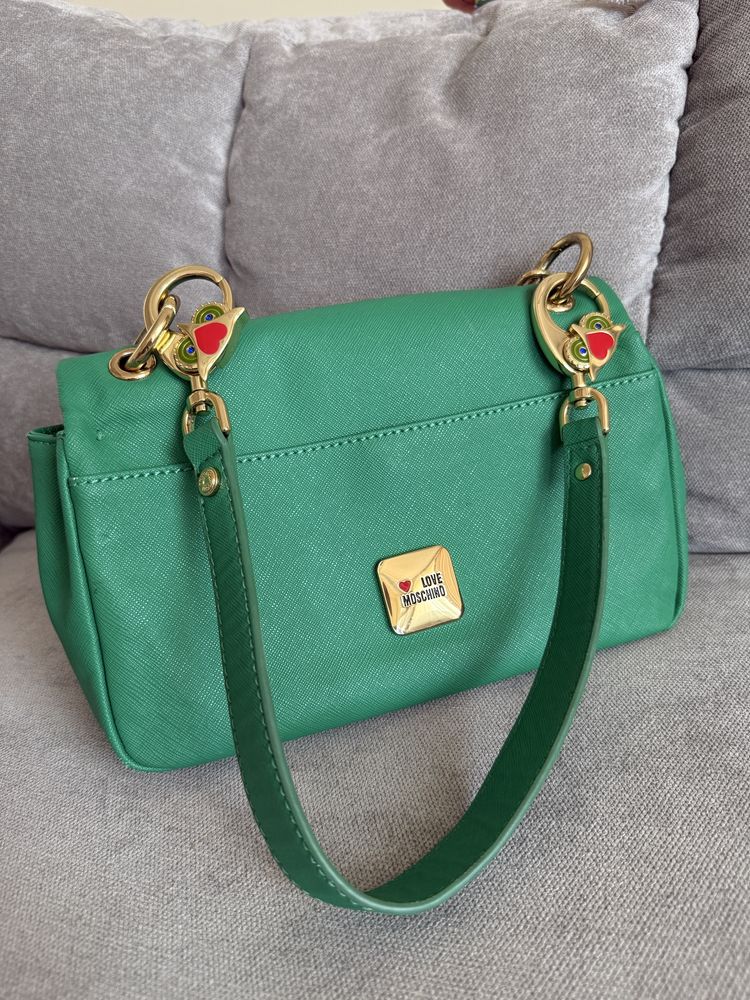 Оригінальна зелена сумка Love Moschino