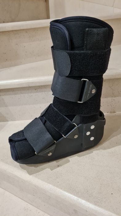 Bota ortopédica de imobilização