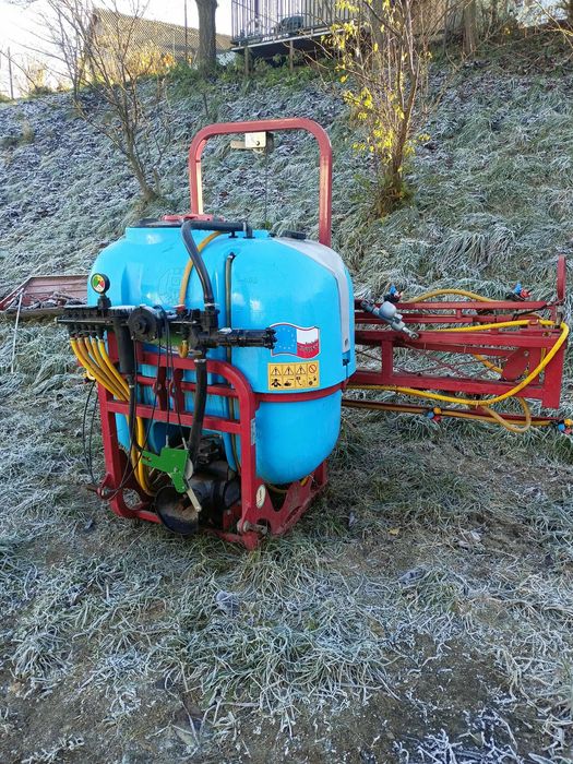 Opryskiwacza zawieszany  biardzki 400l