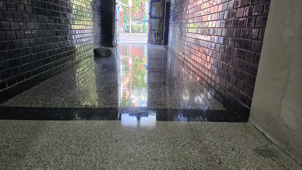 Renowacja Lastryko Marmuru szlifowane polerowanie krystalizacja