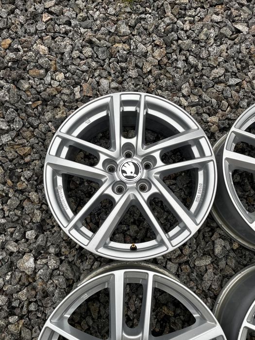 Диски Rial R17 5.112 ET45 Шкода А5 А7 Гольф Джета Пасат Тоуран Ауді