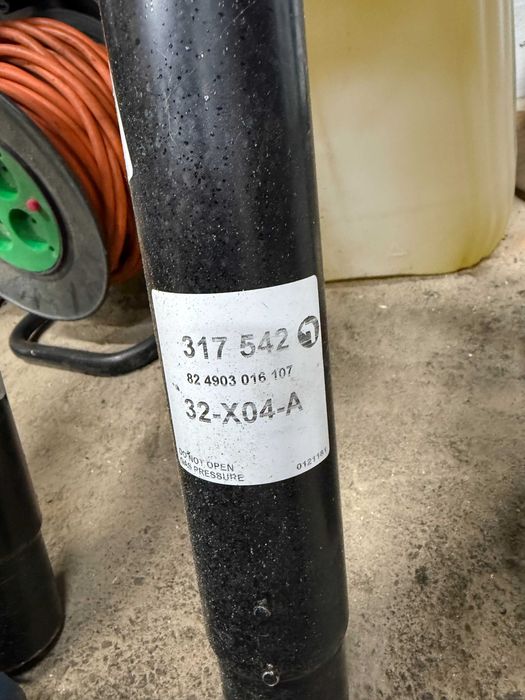 Передні стійки E46