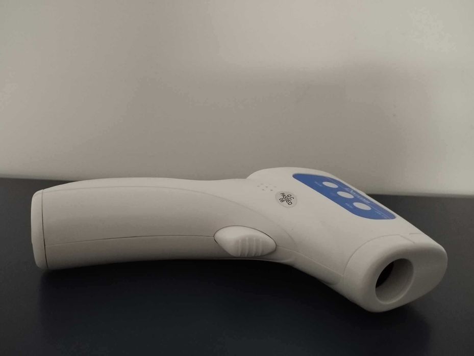 Termometr bezdotykowy na podczerwień elektroniczny LCD BERRCOM JXB-178