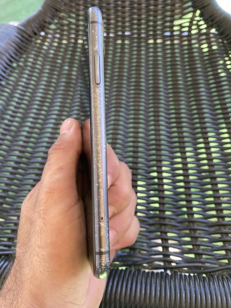 Iphone 11 64gb em bom estdo