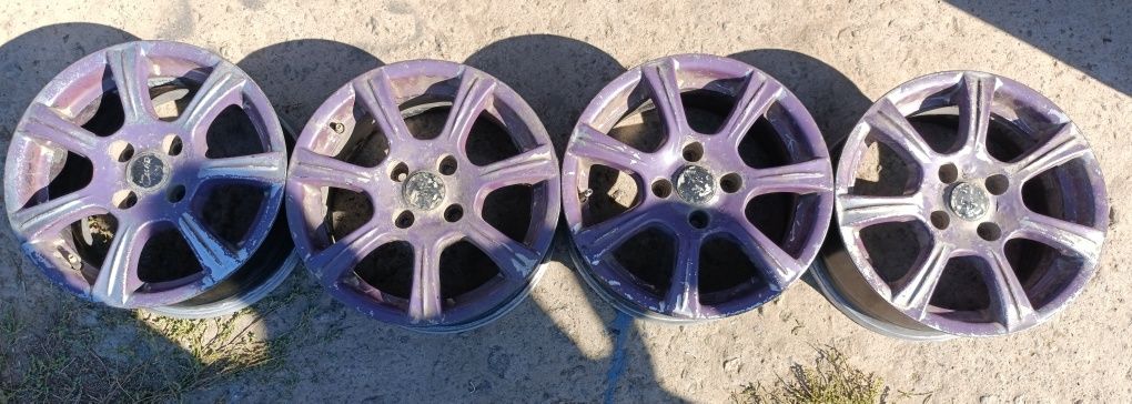 Продам 4 диски R14 бу