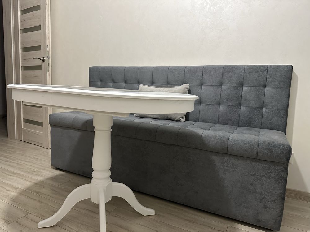 Продам кухонний стіл