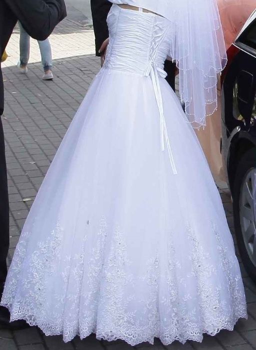 Piękna suknia ślubna sukienka na ślub 34